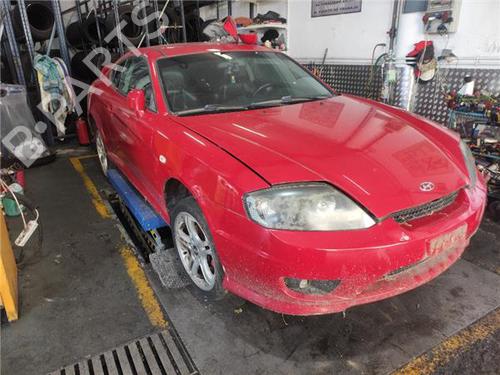 Left taillight HYUNDAI COUPE II (GK) 2.0 | BP18402657C34 