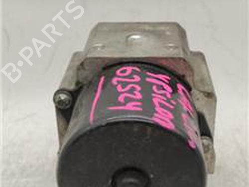 Used ABS pump LANCIA YPSILON (843_) 1.2 (843.AXA1A) (60 hp) 18383718