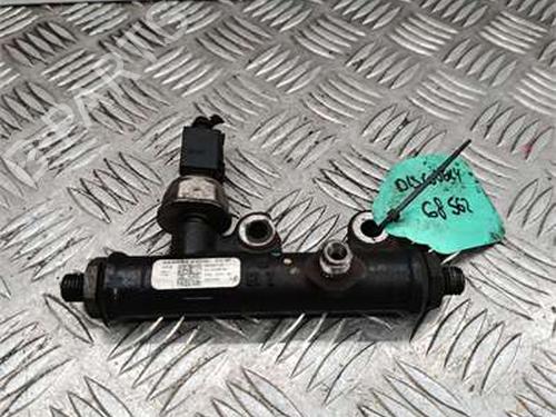 Used Injection rail Injection rail LAND ROVER DISCOVERY III (L319) 2.7 TD 4x4 (190 hp) 36497112 36497112