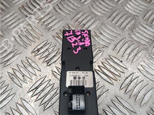 Left front window switch SKODA FABIA I (6Y2) 1.4 TDI | BP32769148I27 - Image 2