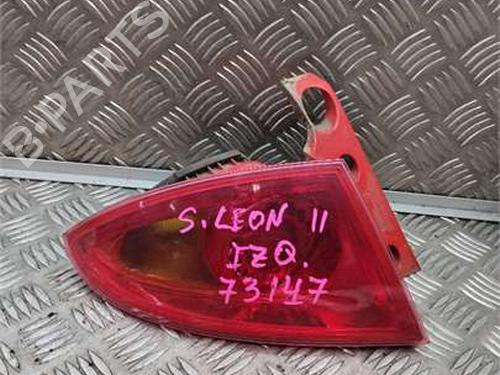 left-taillight-seat-leon-1p1-2005-2006-2007-2008-2009-2010-2011-2012-2013-40241206 main image