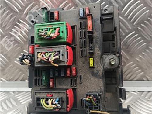Used Fuse box Fuse box PEUGEOT 206 Hatchback (2A/C) 1.4 HDi eco 70 (68 hp) 33297484 33297484