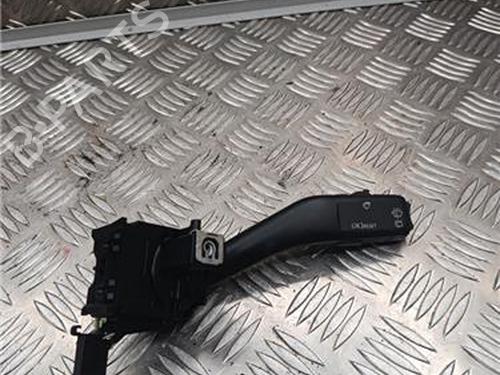 Used Switch SEAT LEON (1P1) 1.9 TDI (105 hp) 32075498