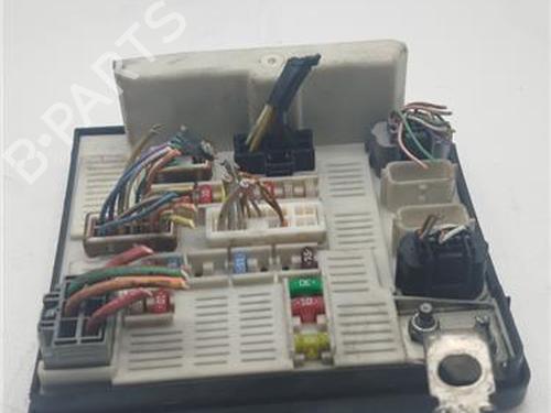 Fuse box RENAULT SCÉNIC II (JM0/1_) 2.0 dCi (JM1K) | BP23952397E1 
