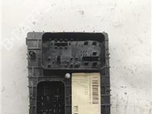 Sikringsdose VW TOURAN (1T1, 1T2) 1.9 TDI (105 hp) 19068473