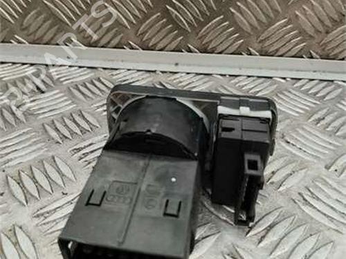 Switch SEAT LEON (1M1) 1.9 TDI | BP37083384I30 - Image 3