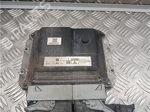 Used Electronic module OPEL ZAFIRA / ZAFIRA FAMILY B (A05) 1.7 CDTI (M75) (125 hp) 31796153