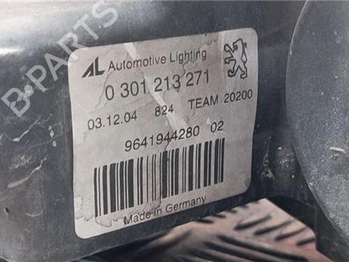 Left headlight PEUGEOT 407 (6D_) 2.0 HDi 135 (6DRHRH, 6DRHRE, 6DRHRG, 6DRHRJ) | BP31935069C28