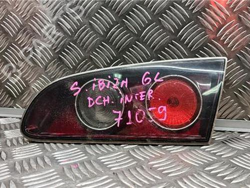 Feu de coffre droit SEAT IBIZA III (6L1) 1.4 TDI (80 hp) 32100759