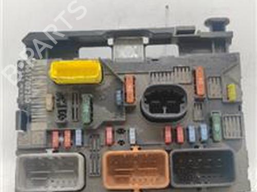 Used Fuse box CITROËN C4 I Saloon 1.6 HDi (109 hp) 18004998