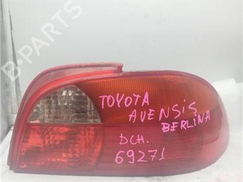 Used Right taillight TOYOTA AVENSIS (_T22_) 1.6 i (AT220_, AT220R) (110 hp) 28177689