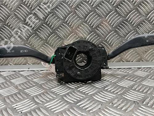 Commutateur SEAT IBIZA III (6L1) 1.4 TDI (80 hp) 32100761