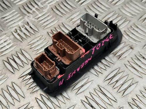 Left front window switch RENAULT MEGANE II Saloon (LM0/1_) 1.5 dCi (LM1E) | BP40518243I27 - Image 2