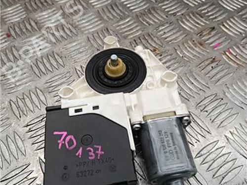 Used Front wiper motor AUDI A3 (8P1) 2.0 TDI 16V (140 hp) 31324688