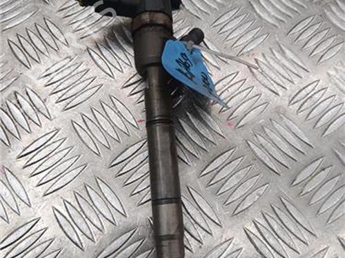 injector-kia-carens-iv-2013-31962484 main image