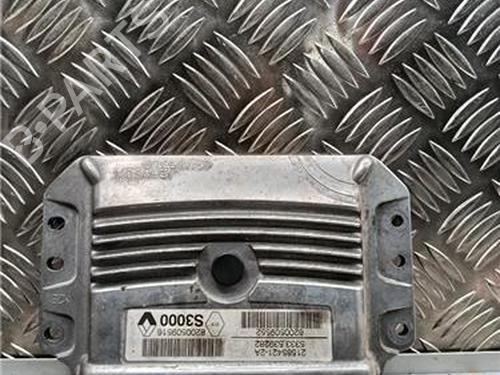 Used Electronic module RENAULT SCÉNIC II (JM0/1_) 1.6 16V (JM1R) (112 hp) 30366816