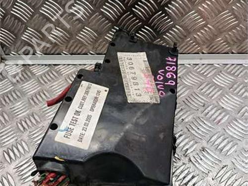Used Fuse box Fuse box VOLVO S40 II (544) 2.0 D (136 hp) 34609640 34609640