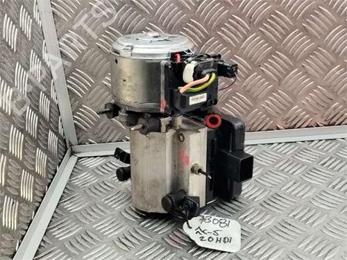 Used Suspension compressor Suspension compressor CITROËN C5 II (RC_) 2.0 HDi (RCRHRH) (136 hp) 40438383 40438383
