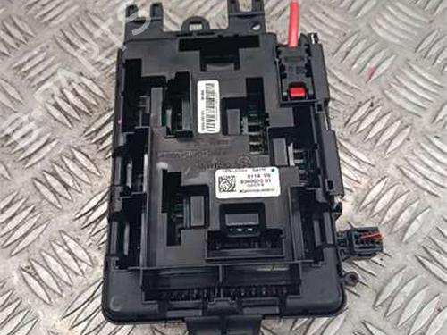fuse-box-bmw-3-f30-f80-2011-2012-2013-2014-2015-2016-2017-2018-35395568 main image
