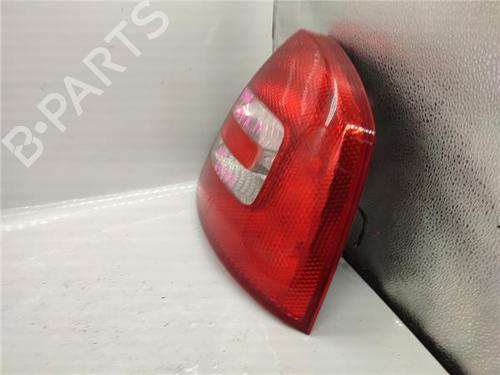 Right taillight SKODA OCTAVIA II (1Z3) 1.9 TDI | BP18402458C35 