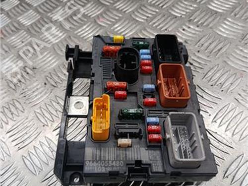 Used Fuse box Fuse box CITROËN C2 (JM_) 1.4 HDi (68 hp) 33008414 33008414