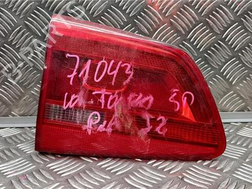 Feu de coffre gauche VW TOURAN (1T3) 2.0 TDI (140 hp) 31984885