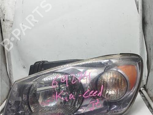 Used Left headlight KIA CERATO I Hatchback (LD) 1.6 CRDi (115 hp) 27332870