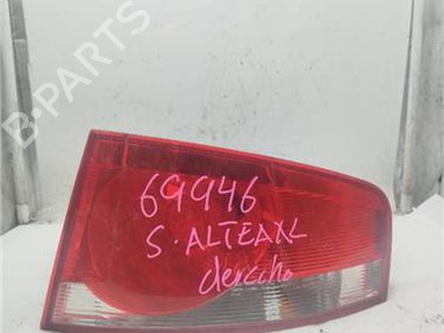 Right taillight SEAT ALTEA XL (5P5, 5P8) 1.6 TDI 5P8945096A