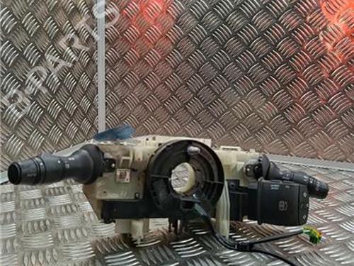 Used Switch RENAULT MEGANE III Hatchback (BZ0/1_, B3_) 1.5 dCi (BZ09, BZ0D, BZ1W, BZ29, BZ14) (110 hp) 30366761