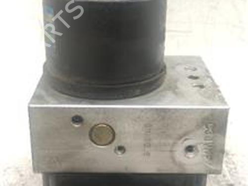 Used ABS pump HYUNDAI SANTA FÉ I (SM) 2.4 16V 4x4 (136 hp) 18384395