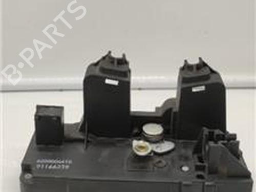 Used Rear right lock OPEL VIVARO A Bus (X83) 1.9 DI (F7, J7, A07) (80 hp) 25829783