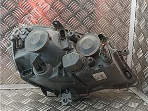 Left headlight VW POLO IV (9N_, 9A_) 1.4 16V | BP31243302C28