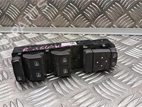 Used Left front window switch RENAULT MEGANE IV Hatchback (B9A/M/N_) 1.2 TCe 100 (B9MS) (100 hp) 32254201