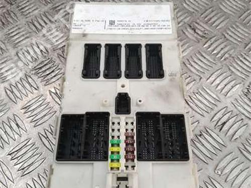 fuse-box-bmw-1-f20-2011-2012-2013-2014-2015-2016-2017-2018-2019-35798054 main image