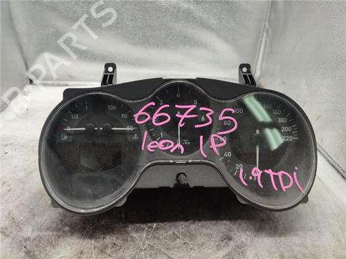 Used Instrument cluster SEAT LEON (1P1) 1.9 TDI (105 hp) 20671856