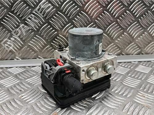 Pompe ABS SKODA RAPID Spaceback (NH1) 1.4 TDI (90 hp) 31984898