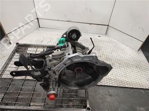 Used Gearbox CHRYSLER VOYAGER IV (RG, RS) 2.5 CRD (141 hp) 32178600