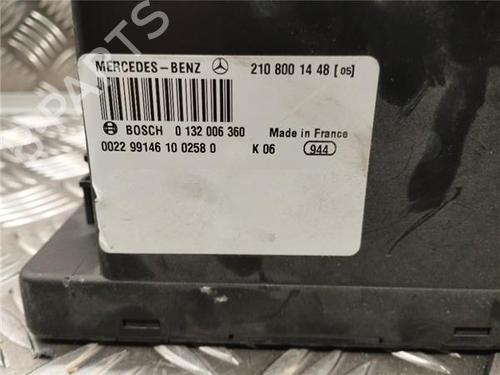 Used Central lock pump MERCEDES-BENZ CLK (C208) CLK 320 (208.365) (218 hp) 30366794