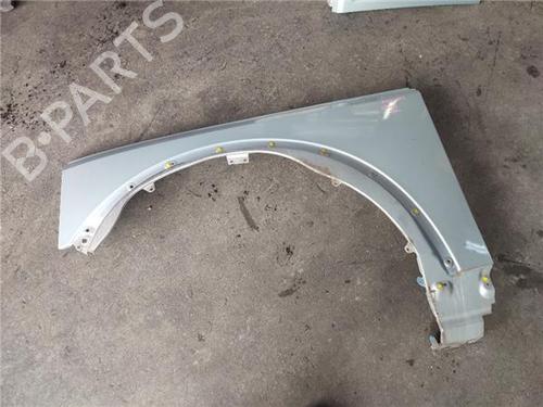 Used Left front fenders LAND ROVER DISCOVERY III (L319) 2.7 TD 4x4 (190 hp) 24920058