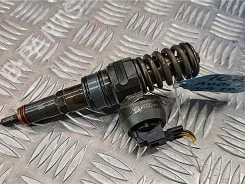 Inyector AUDI A3 (8P1) 1.9 TDI (105 hp) 32457999