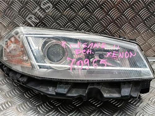 Phare droit RENAULT MEGANE II (BM0/1_, CM0/1_) 1.9 dCi (BM0G, CM0G) (120 hp) 31865334