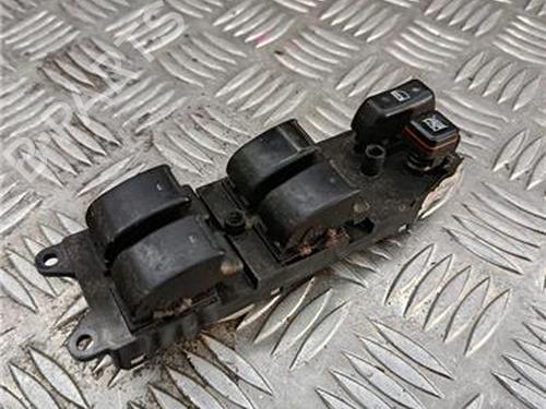 Used Left front window switch Left front window switch TOYOTA AVENSIS (_T25_) 2.0 D-4D (CDT250_, CDT250R) (116 hp) 33562117 33562117