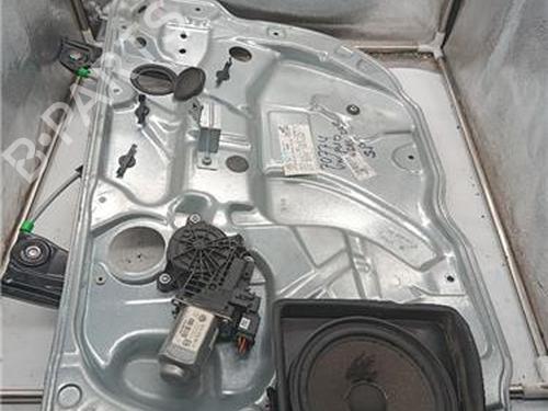 Comutador vidro frente direito VW POLO IV (9N_, 9A_) 1.4 16V (80 hp) 31243330