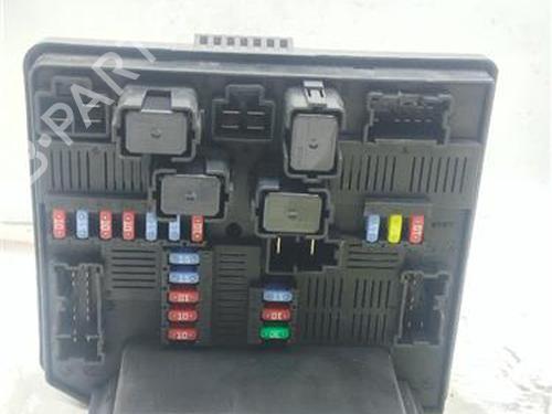 Used Fuse box RENAULT KOLEOS I (HY_) 2.0 dCi 4x4 (HY0K) (150 hp) 26726169