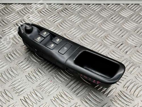 Used Left front window switch Left front window switch 38608759 38608759
