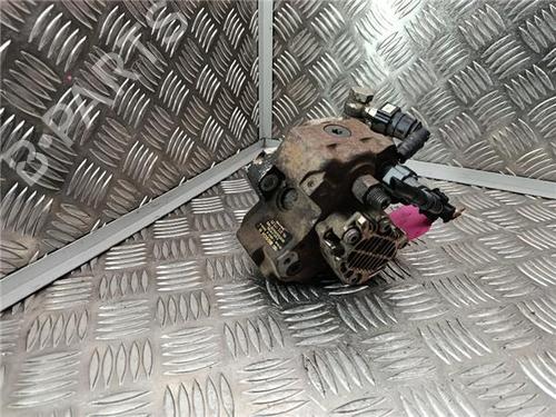 Injeksjonsspumpe PEUGEOT 206 Hatchback (2A/C) 1.4 HDi eco 70 (68 hp) 30692046