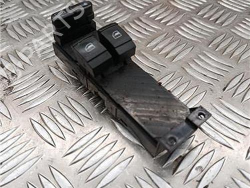 Interrupteur de vitre avant gauche Interrupteur de vitre avant gauche VW GOLF IV (1J1) 1.6 16V (105 hp) 33859761 33859761