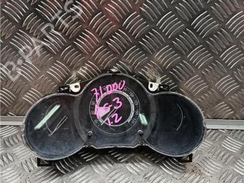 Quadrante CITROËN C3 II (SC_) 1.2 VTi 82 (82 hp) 33221491