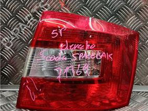 Używane Lampa tylna prawa SKODA RAPID (NH3, NK3, NK6) 1.6 TDI (105 hp) 32873045