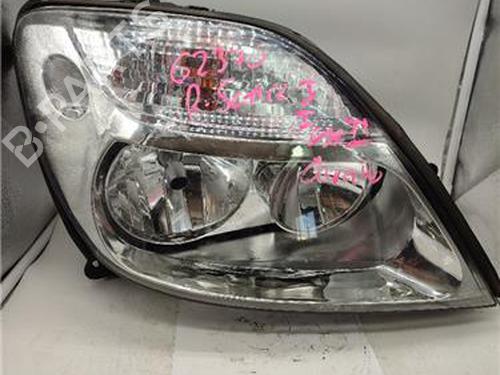 Używane Lampa przednia prawa RENAULT SCÉNIC I MPV (JA0/1_, FA0_) 1.4 16V (JA0D, JA1H, Ja0W, JA10) (95 hp) 18378447